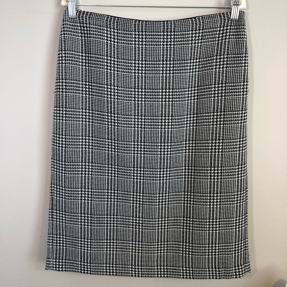 Houndstooth Pencil Skirt